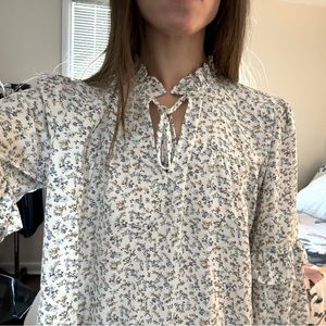 Tie neck Blouse